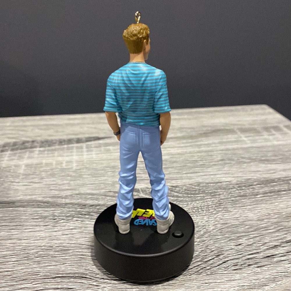 Hallmark | Saved by the Bell: Zack Morris (2022) w/Sound - Keepsake Ornament - Picture 9 of 13